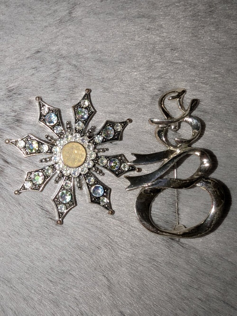 Snowflake & Snowman Pins 7658